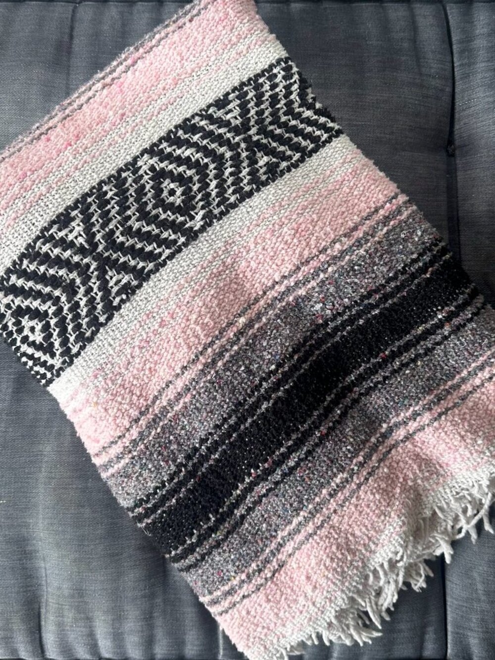 Mexican Blanket Pink, Black with fringe